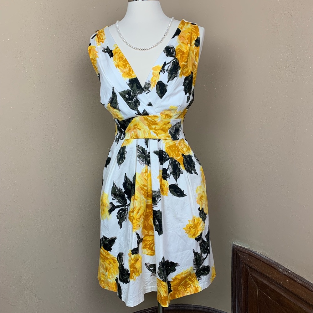 Corey P Sz 12 sleeveless Rose Pattern Dress - Picture 1 of 7